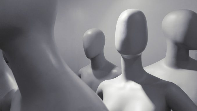 CLIENTE-CIONI-Scegliere-i-manichini-come-fare-e-dove-cercare-su-internet